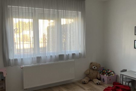gyerekszoba_4_petrafuggony
